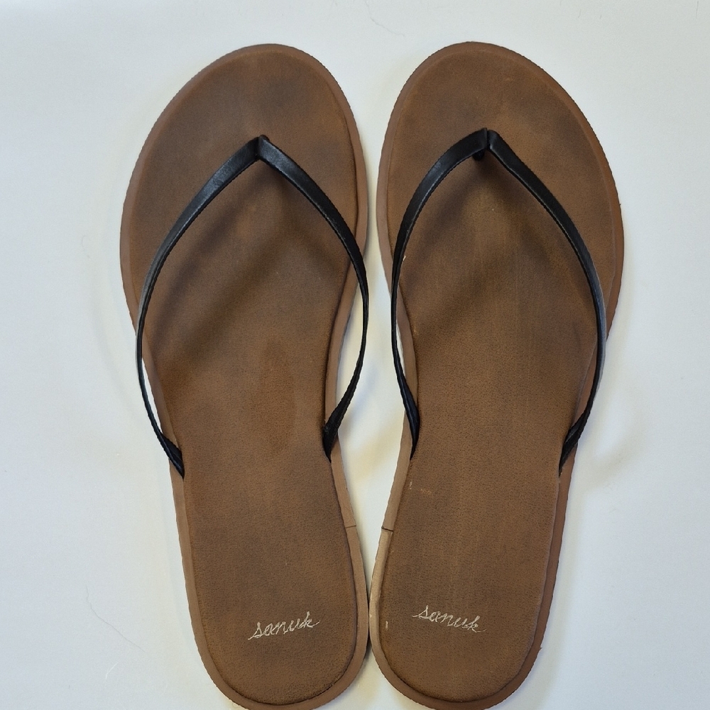 Sanuk Flip Flops, Size 10